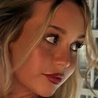 Alarah Riesse Çıplak