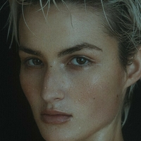 Aleandrafrek Çıplak