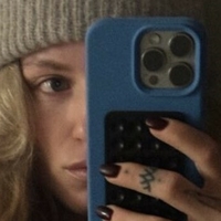 Alena Khodar Çıplak