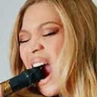 Amara Zammit Çıplak