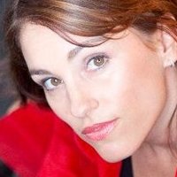 Amy Jo Johnson Çıplak