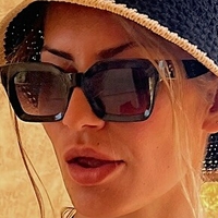 Andrea Gjendem Çıplak