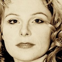 Angelica Torn Çıplak