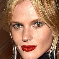 Anne Vyalitsyna Çıplak