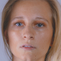 Annesophie Linn Çıplak