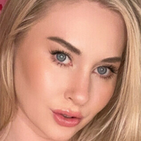April Mae Çıplak