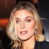 Ashley James Çıplak
