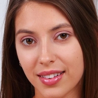 Avery Nona Çıplak