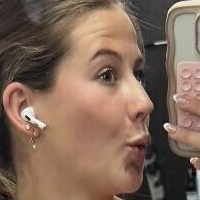 Caeli Mckay Çıplak