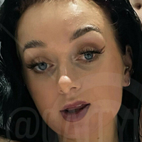 caityloux Çıplak