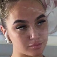 Caoimheeee Çıplak