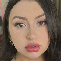 Caprice Çıplak