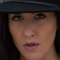 Carmen Nikole Çıplak