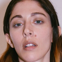 Caroline Polachek Çıplak