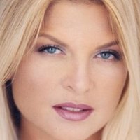 Carrie Flaska Çıplak