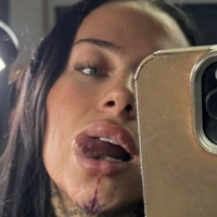 Charleymcmahon Çıplak