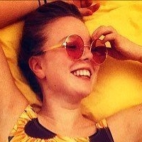 Charlotte Beaumont Çıplak