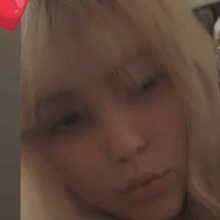 Chewy Waifu Çıplak