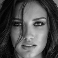 Dana Taylor Çıplak