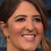 D'Arcy Carden Çıplak