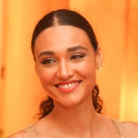 Débora Nascimento Çıplak