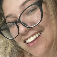 Eduarda Estivalet Çıplak