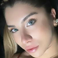 Elif Karaarslan Çıplak