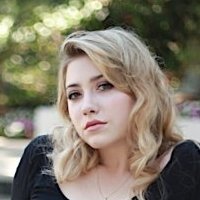 Elizabeth Nicole Abrams Çıplak