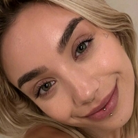 Ella Baig Çıplak