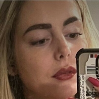 Elli Loretta Çıplak
