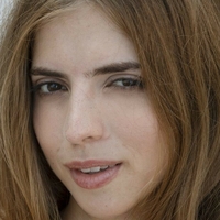 Emelie Crystal Çıplak