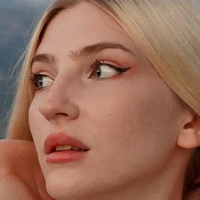 Emilia Milk Çıplak
