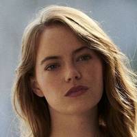 Emma Stone Çıplak