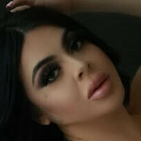 Gloria Sapphire Çıplak