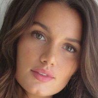 Hailey Outland Çıplak