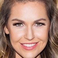 Ines Anioli Çıplak