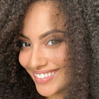 Ines Curly Çıplak