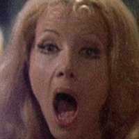 Ingrid Pitt Çıplak