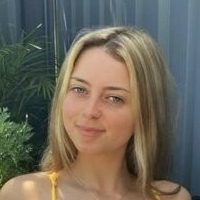 Izzie Moy Çıplak