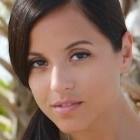 Janessa Brazil Çıplak
