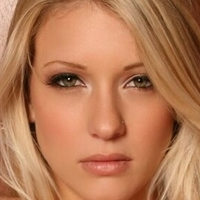 Kelsey Monroe Çıplak