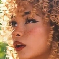 Kiara Peach Çıplak