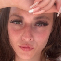 Laura Frey (l.frxy) Fakes Çıplak
