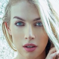 Laura Jacobs Çıplak