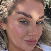 Laura Meachem Çıplak