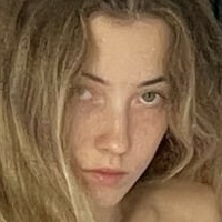 Lexi Poy Çıplak