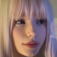 Lily Kitten Çıplak