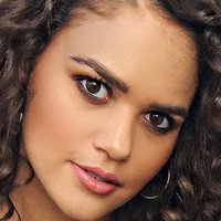 Madison Pettis Çıplak