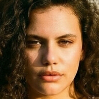 Maria Eduarda Corrêa Çıplak