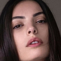 May Tager Çıplak